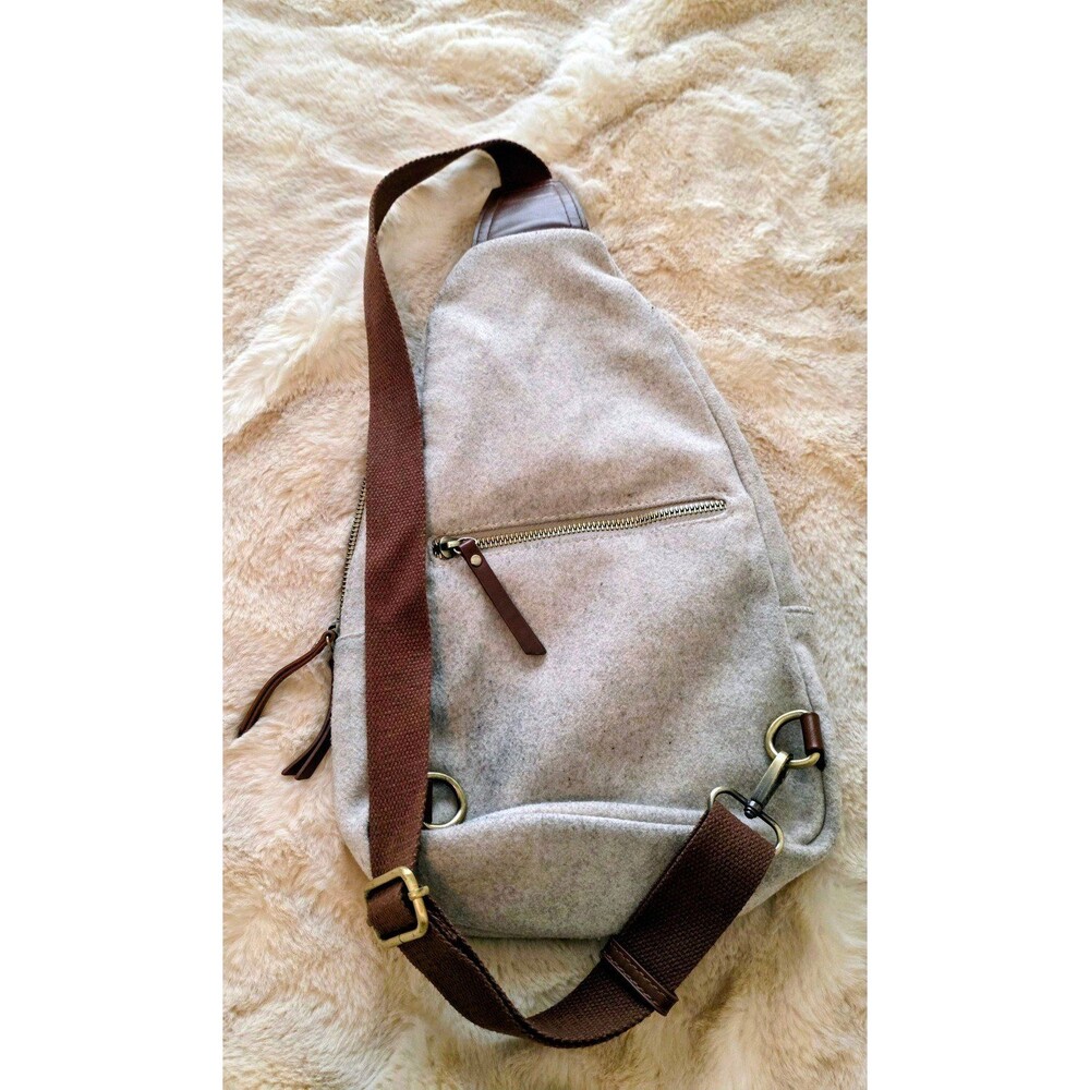 Antik Kraft Samara Crossbody Sling Bag. - Picture 4 of 10